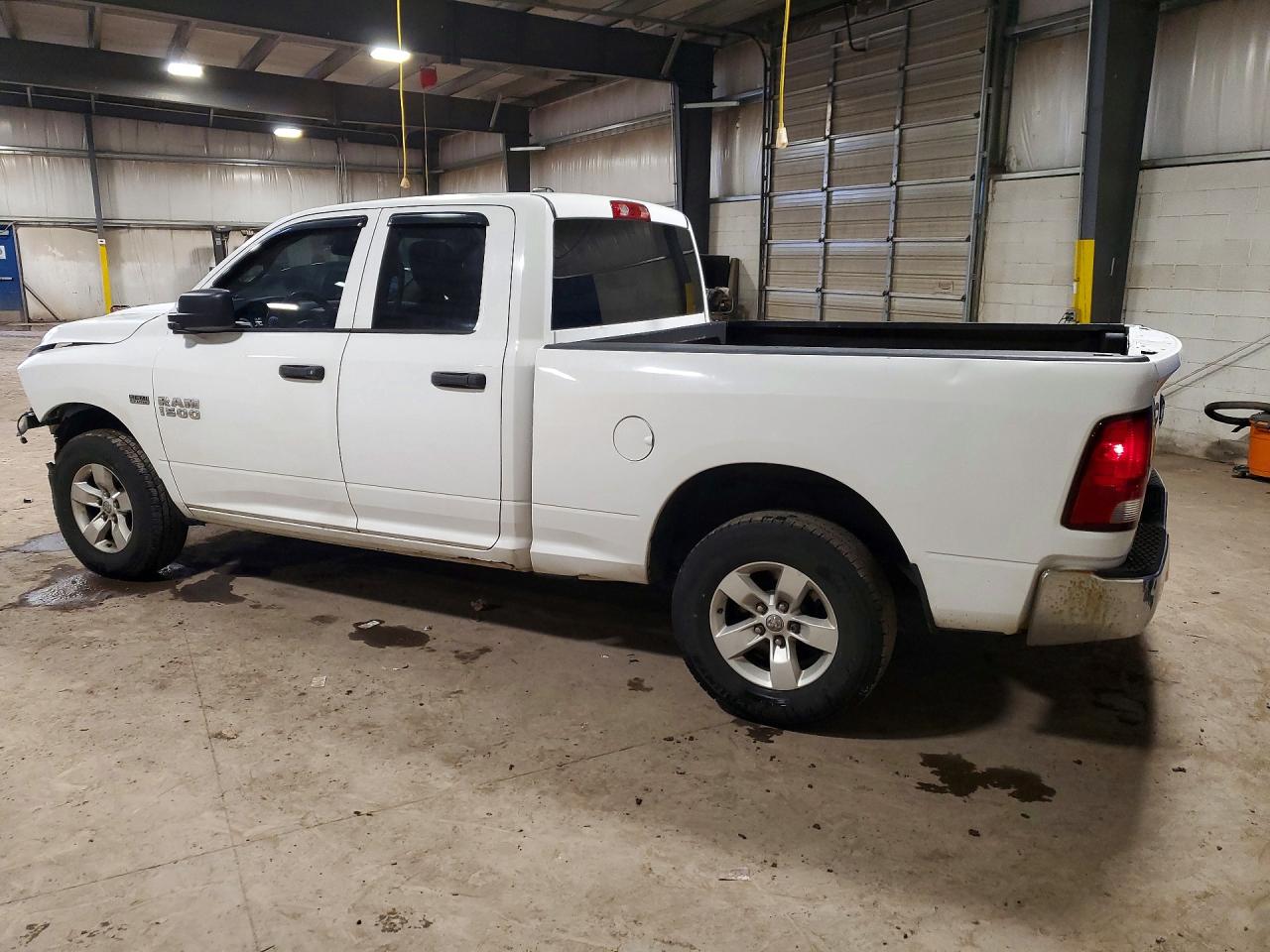 2015 RAM 1500 ST photo 2