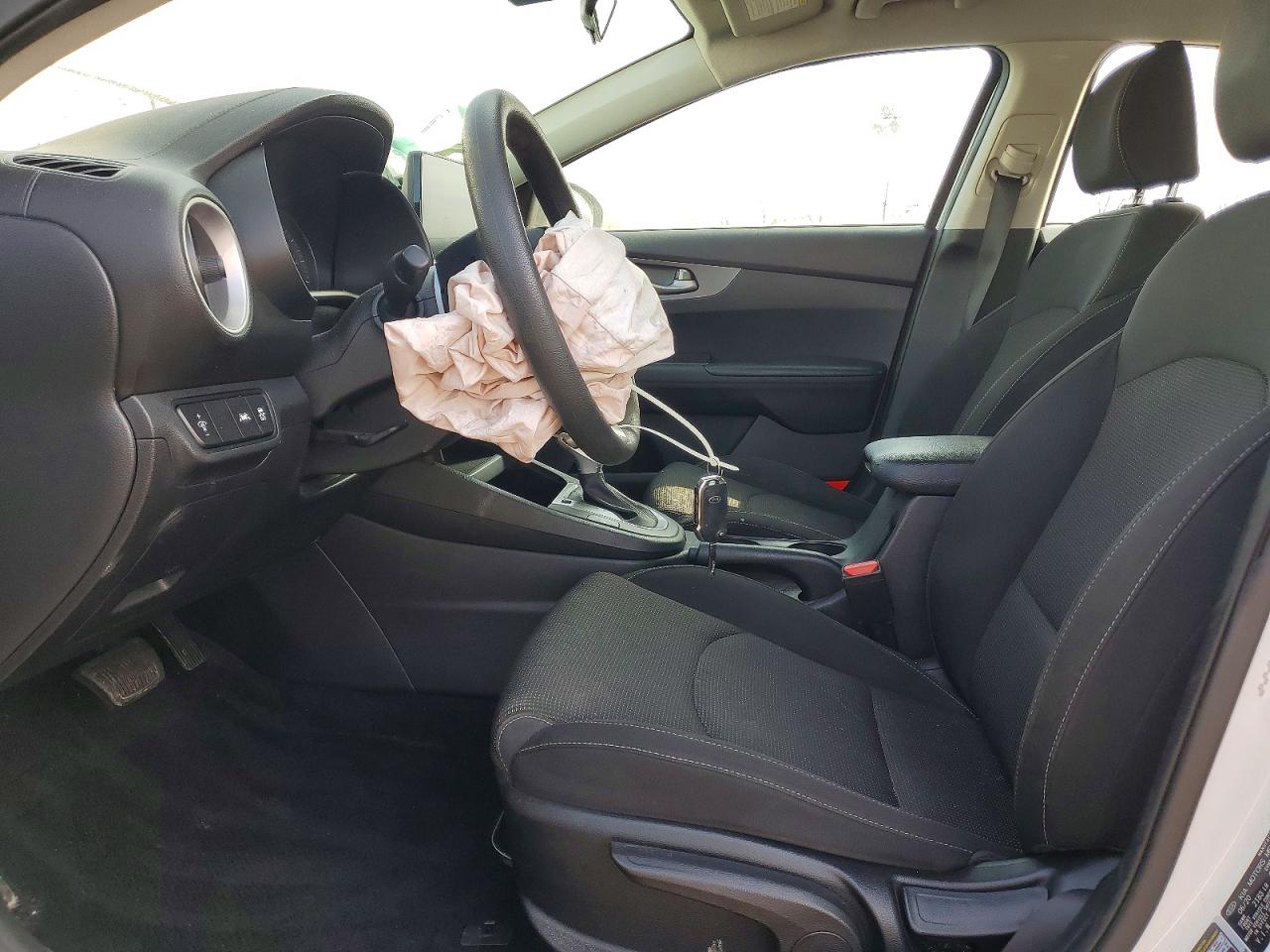 2020 KIA FORTE FE photo 13