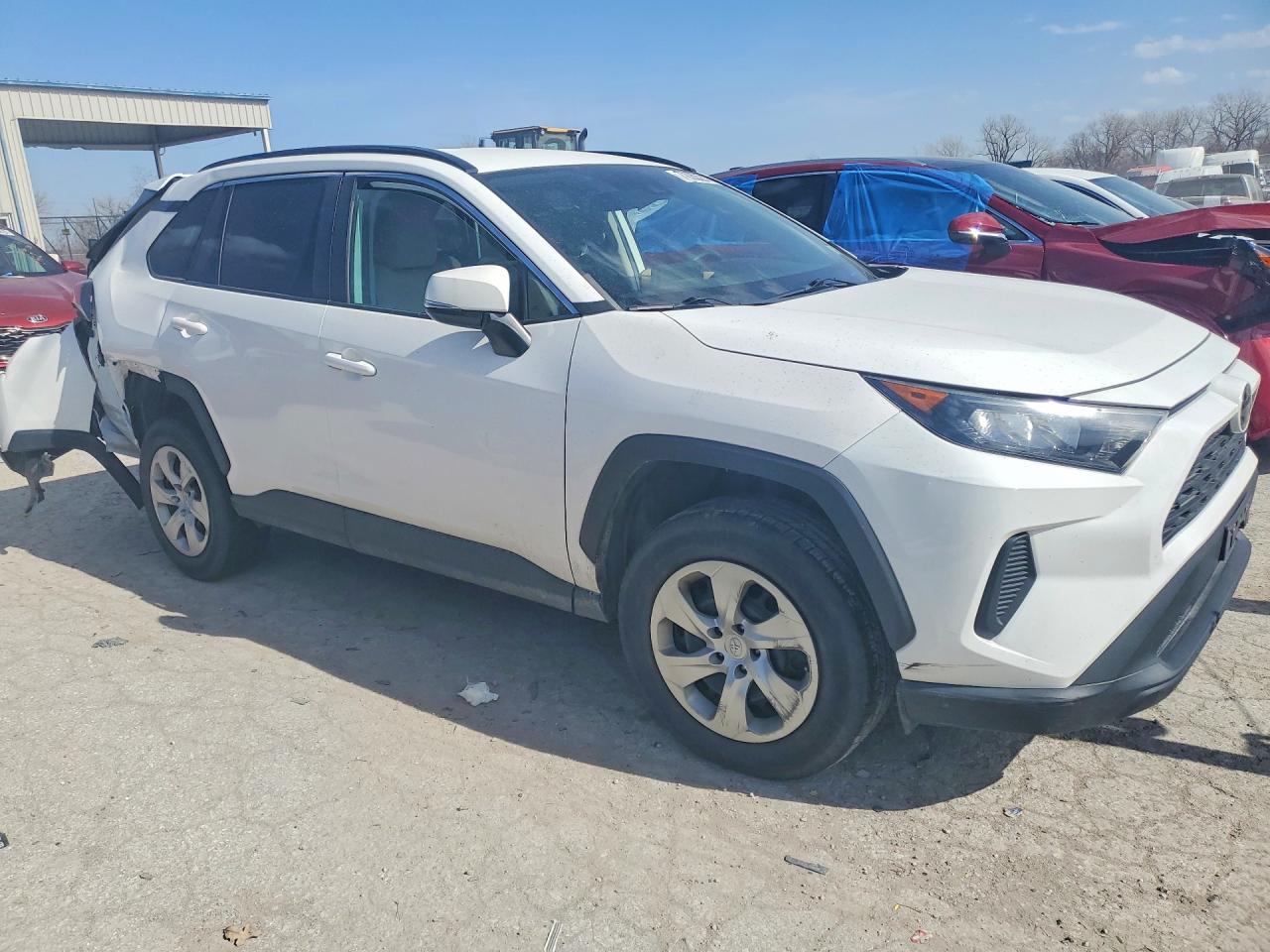2021 TOYOTA RAV4 LE photo 10