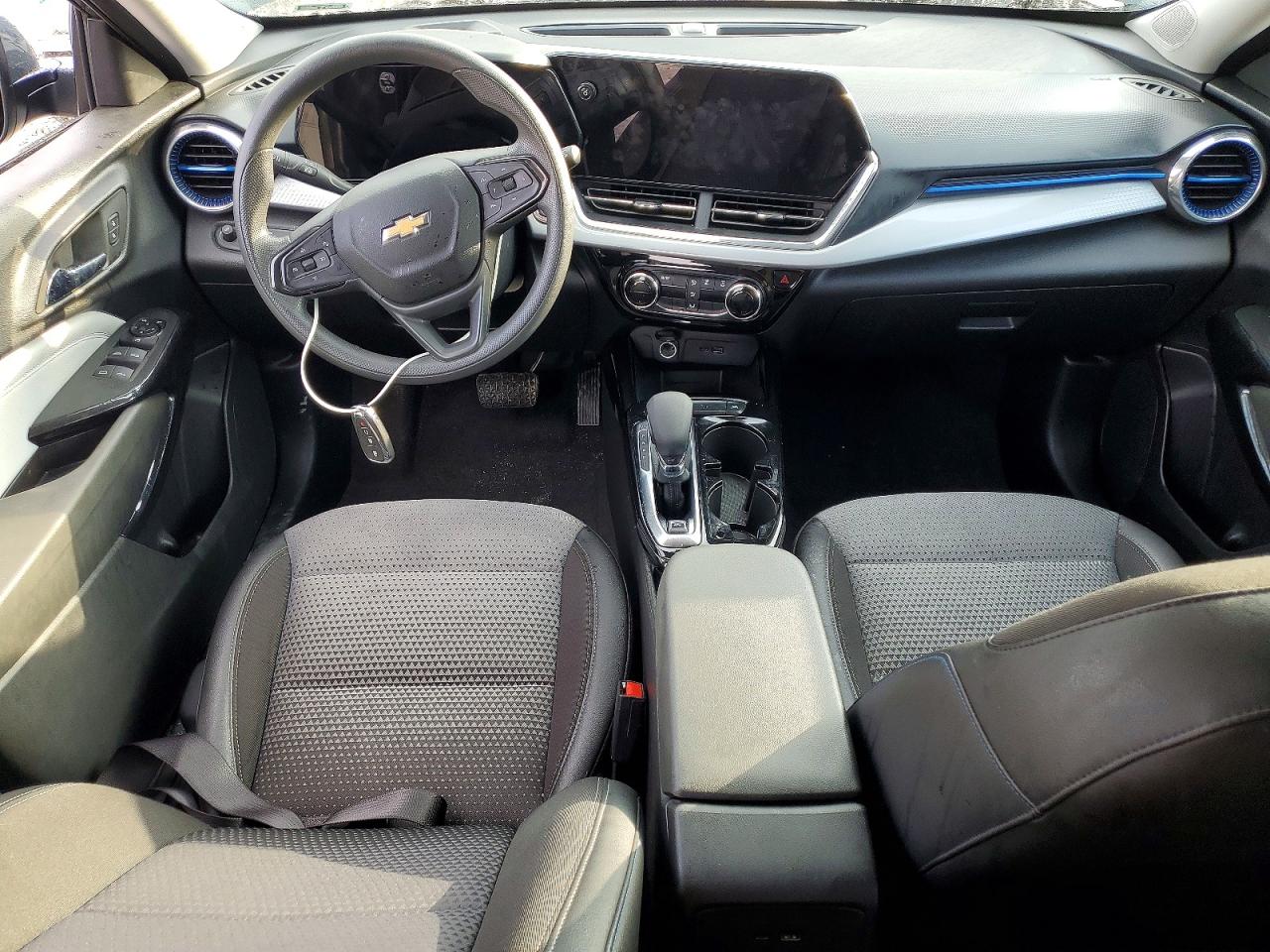 2025 CHEVROLET TRAX 1LT photo 8