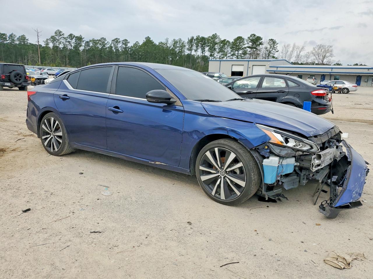 2019 NISSAN ALTIMA SR photo 4