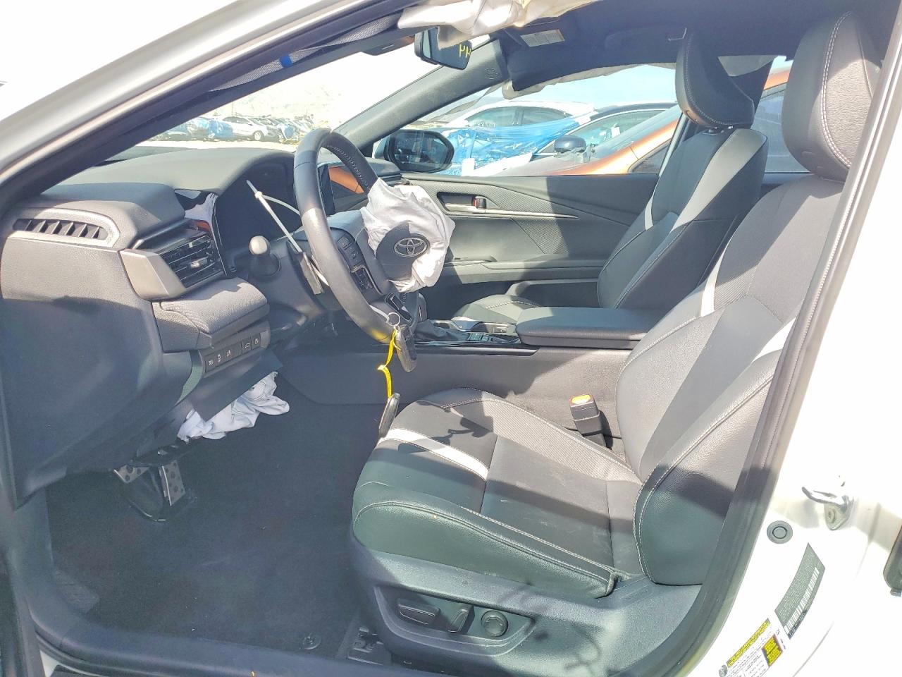 2025 TOYOTA CAMRY SE photo 7