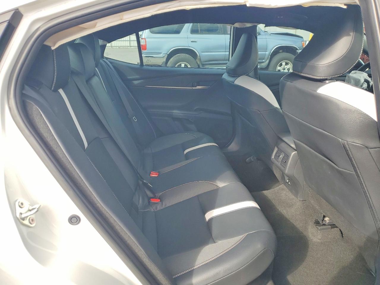 2025 TOYOTA CAMRY SE photo 10