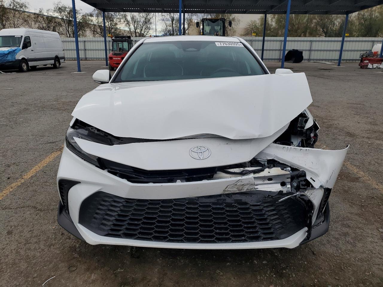 2025 TOYOTA CAMRY SE photo 5