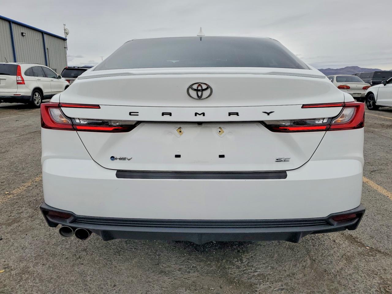 2025 TOYOTA CAMRY SE photo 6