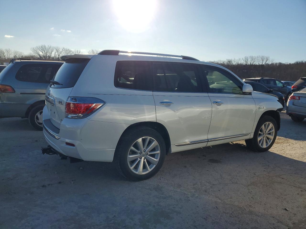 2012 TOYOTA HIGHLANDER photo 3