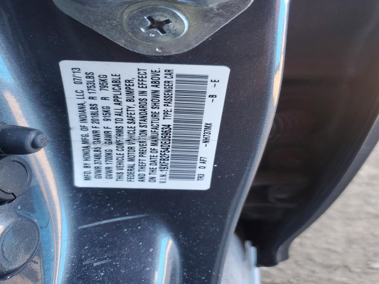 2013 HONDA CIVIC LX photo 25