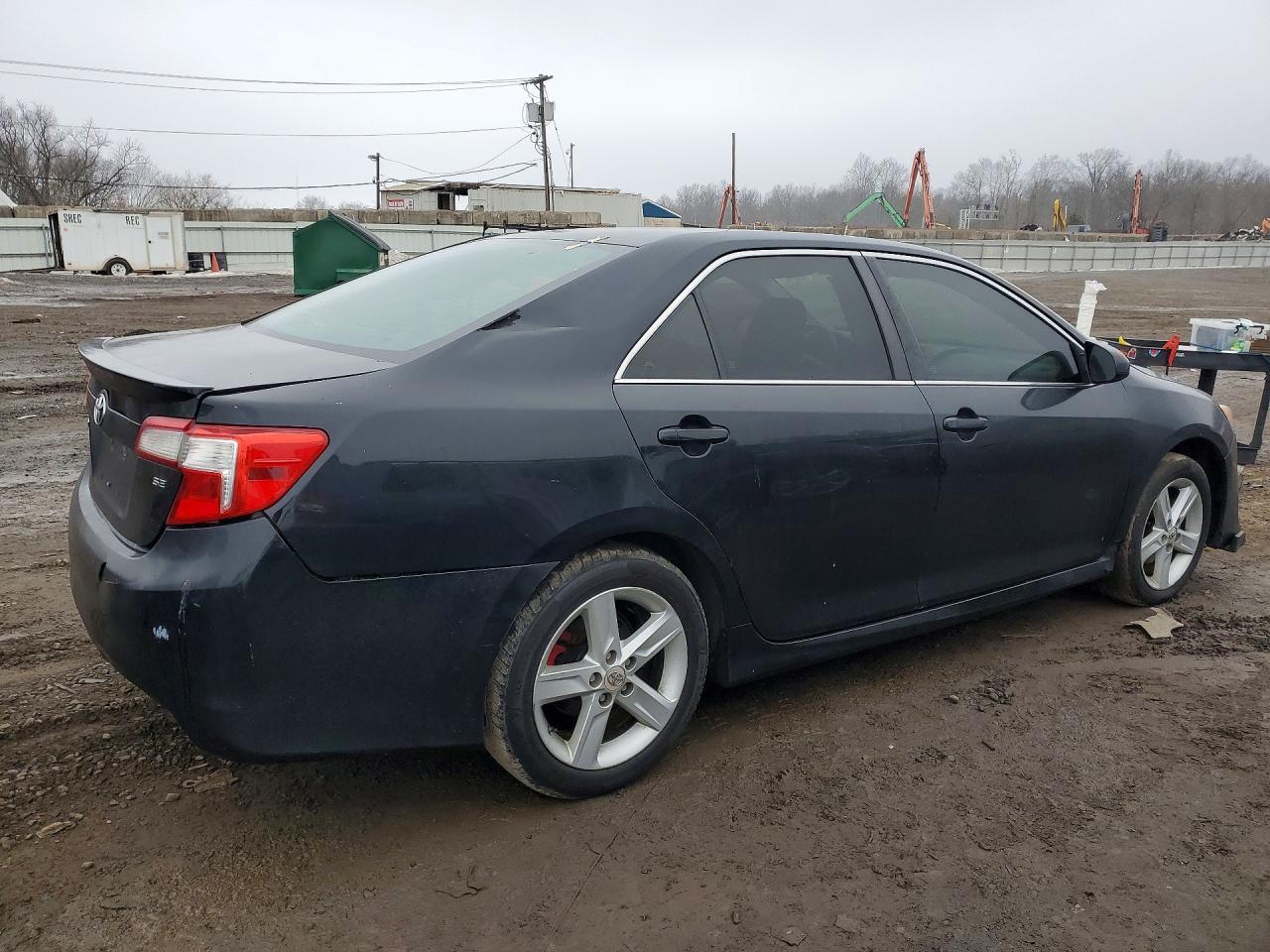 2012 TOYOTA CAMRY BASE photo 5