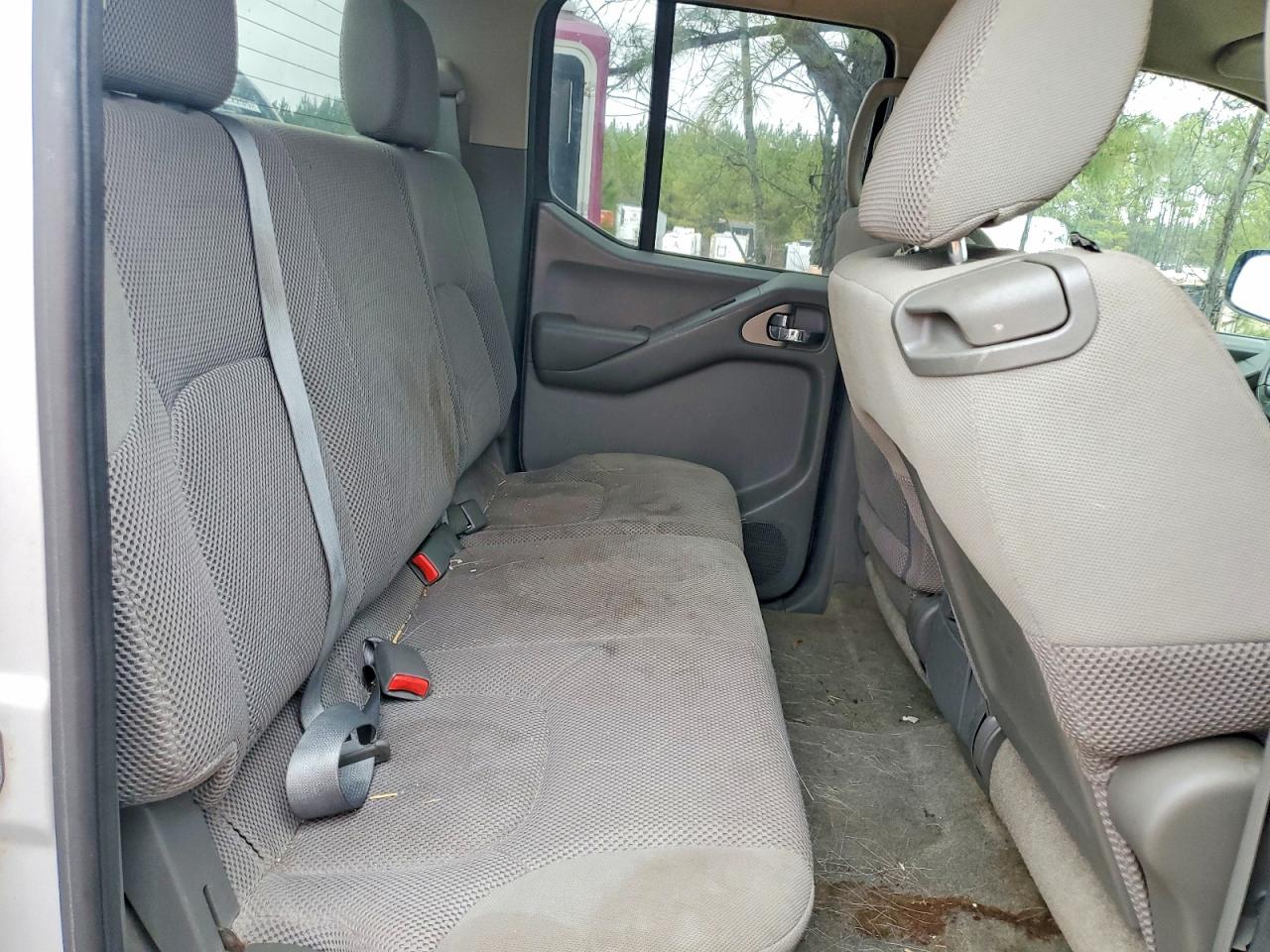 2011 NISSAN FRONTIER S photo 10