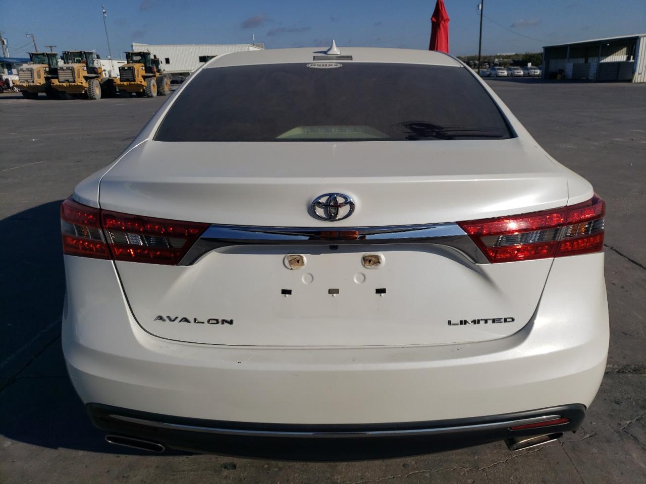 2016 TOYOTA AVALON XLE photo 11