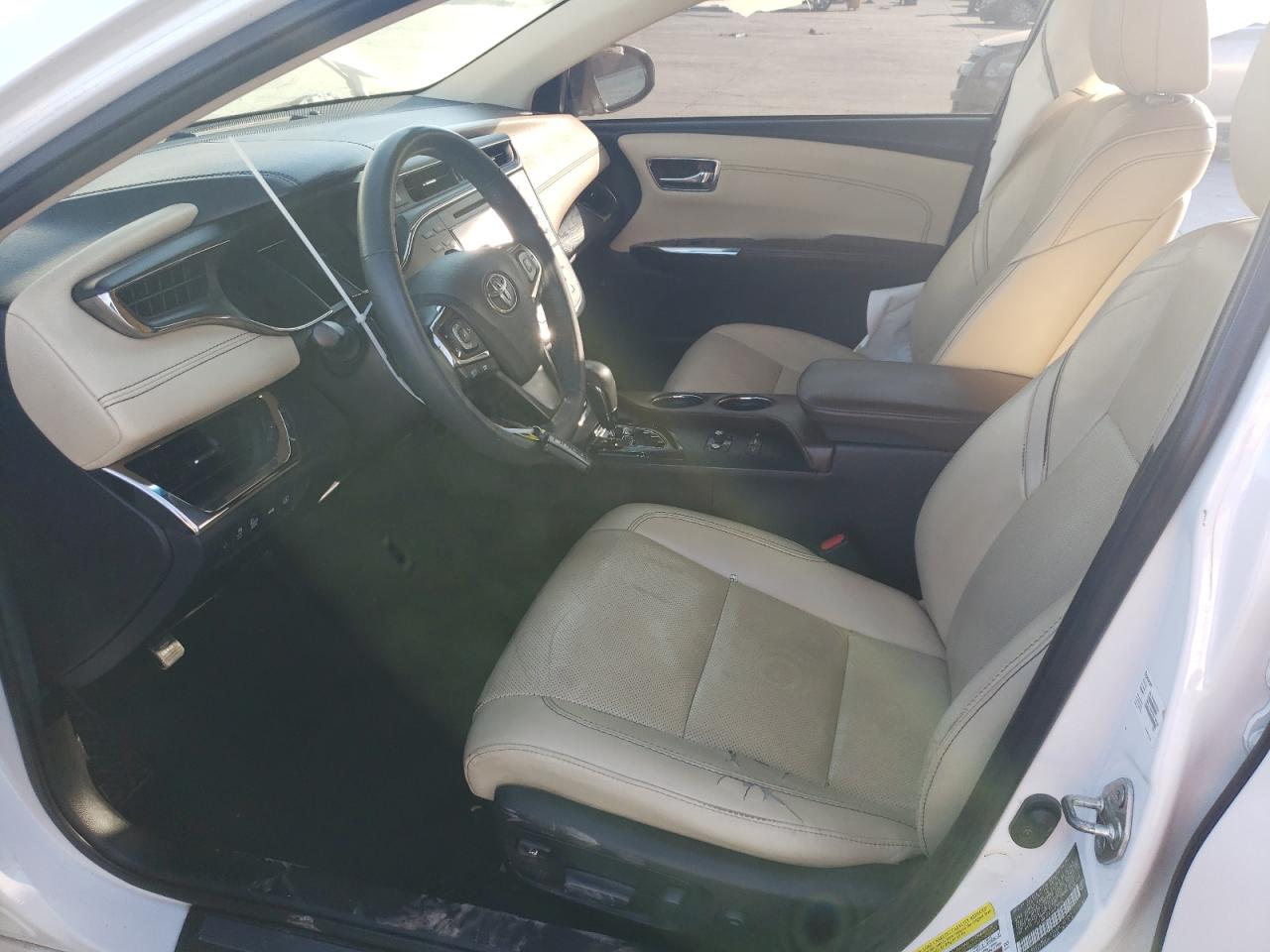 2016 TOYOTA AVALON XLE photo 13