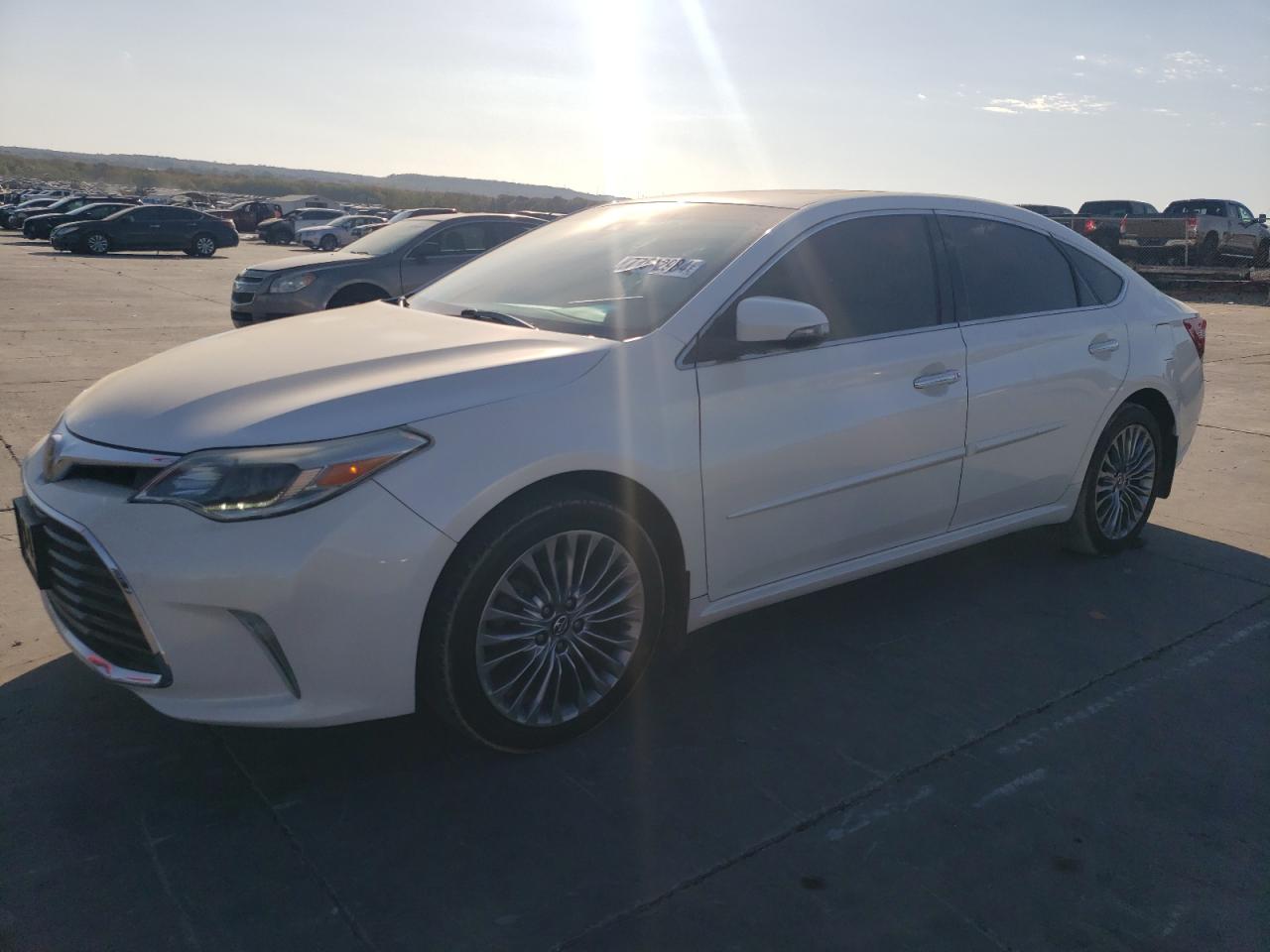 2016 TOYOTA AVALON