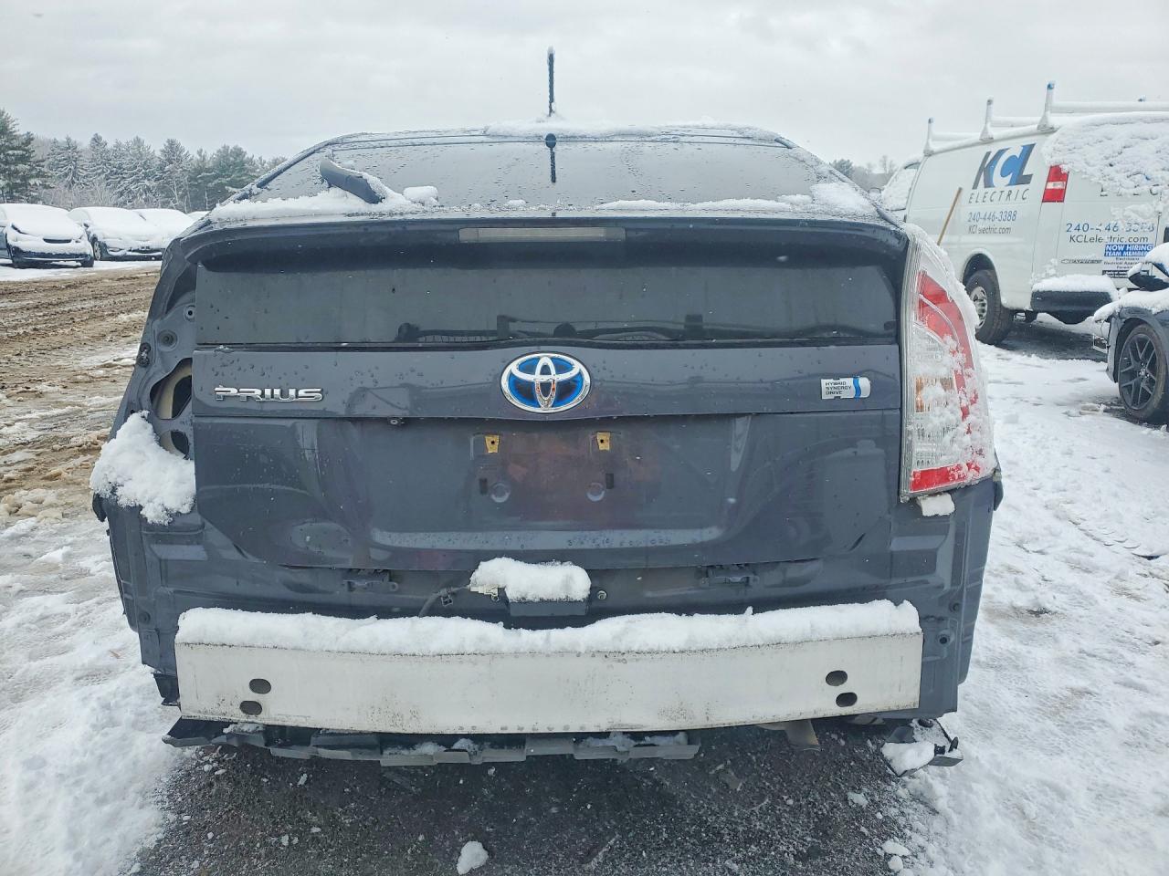 2013 TOYOTA PRIUS photo 11