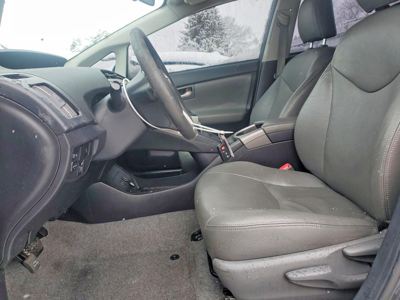 2013 TOYOTA PRIUS photo 13