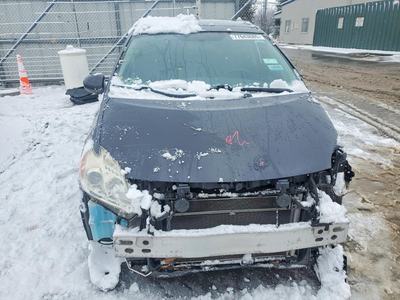 2013 TOYOTA PRIUS photo 9