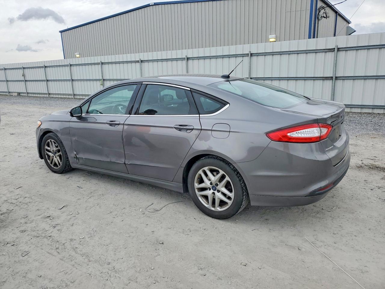 2014 FORD FUSION SE photo 4