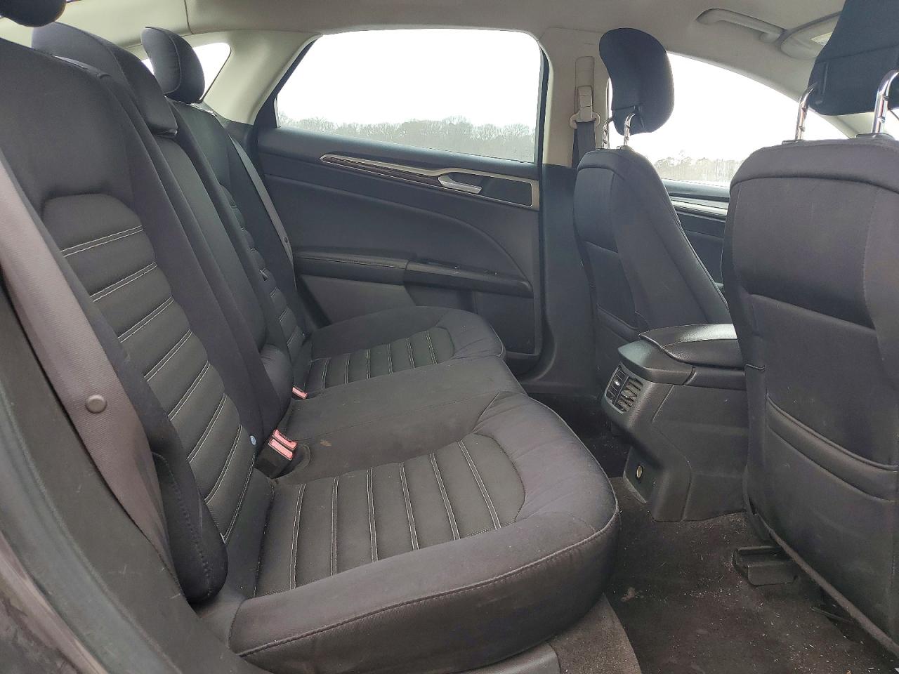 2014 FORD FUSION SE photo 28