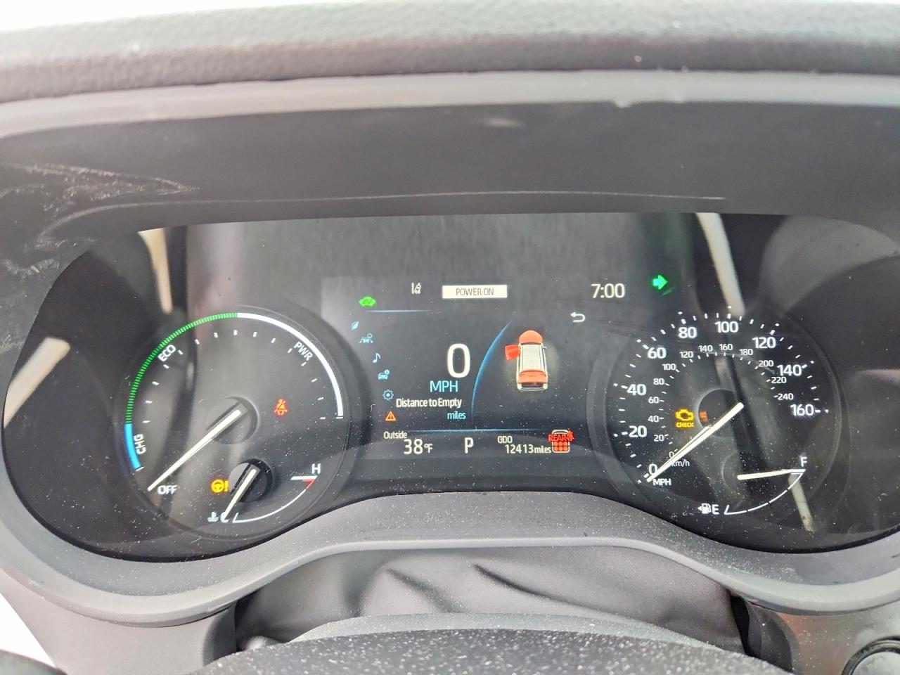 2025 TOYOTA SIENNA LE photo 9