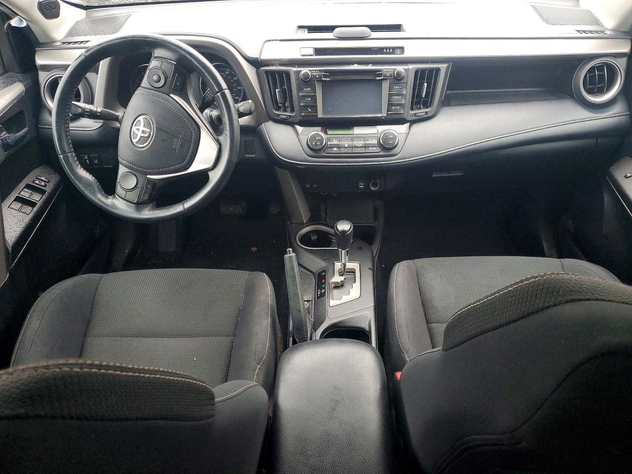 2018 TOYOTA RAV4 XLE photo 15