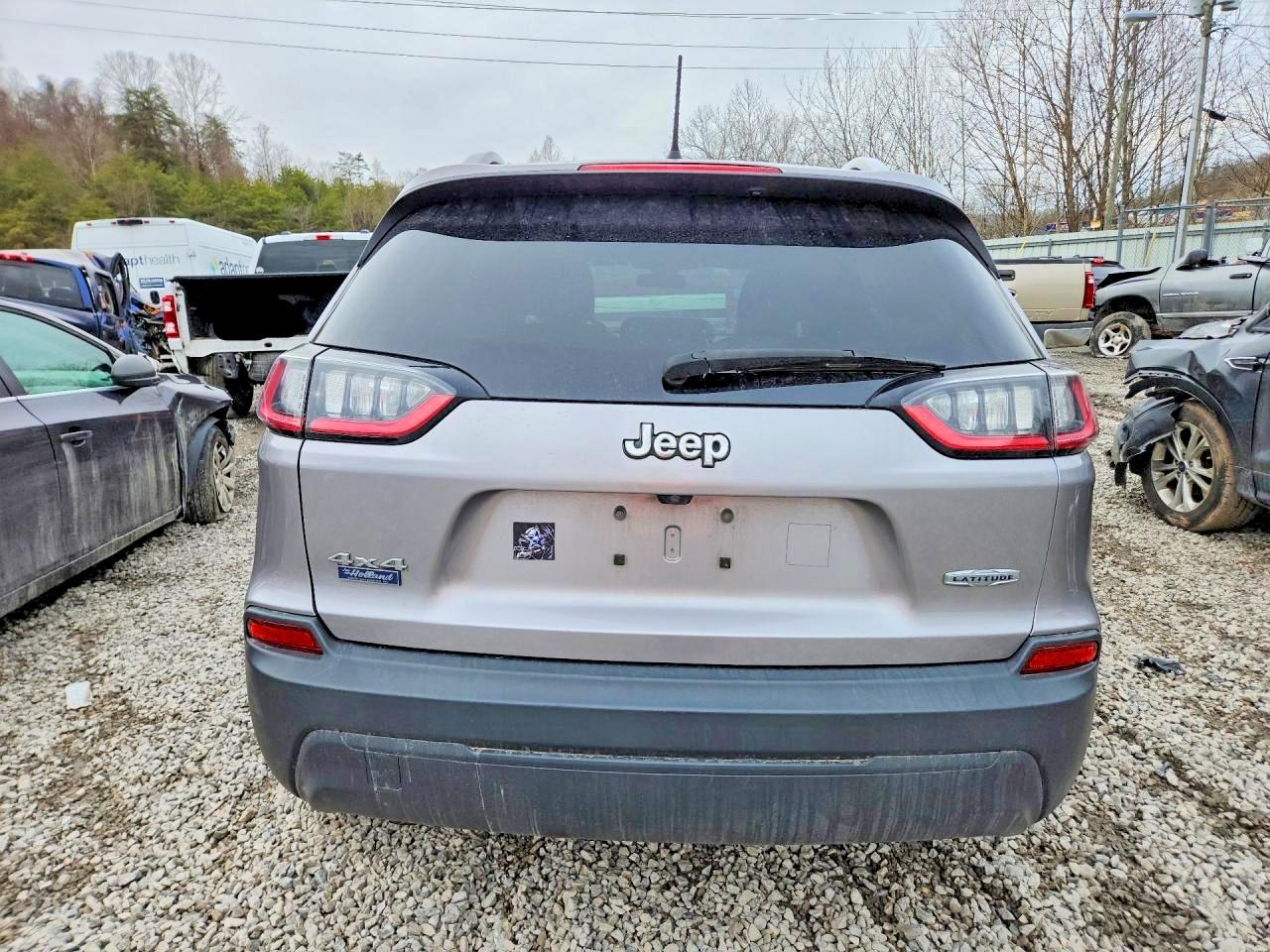2019 JEEP CHEROKEE LATITUDE photo 16