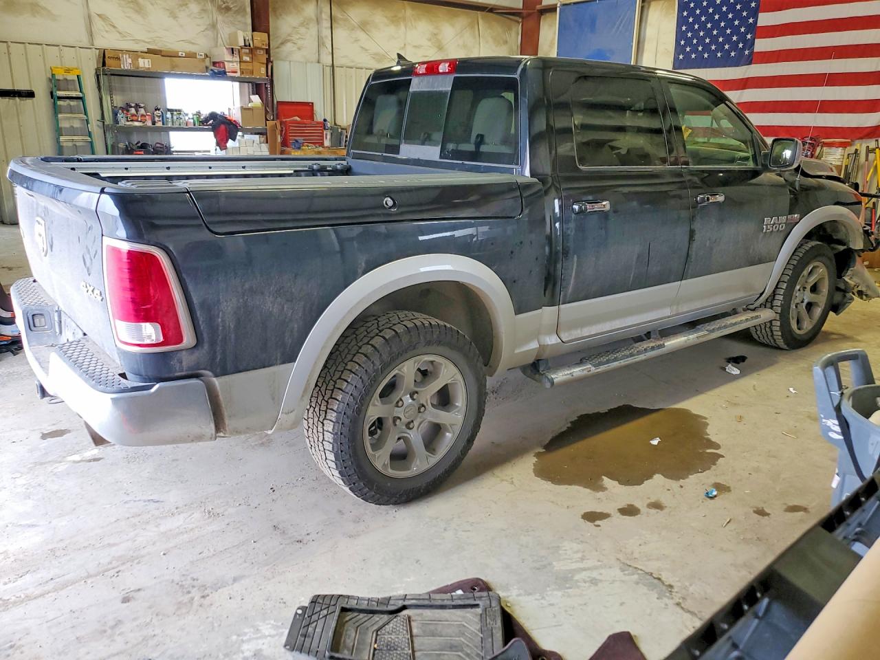2017 RAM 1500 LARAMIE photo 3