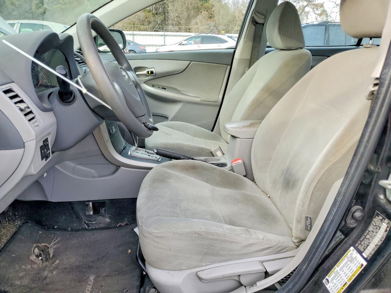 2010 TOYOTA COROLLA BASE photo 13