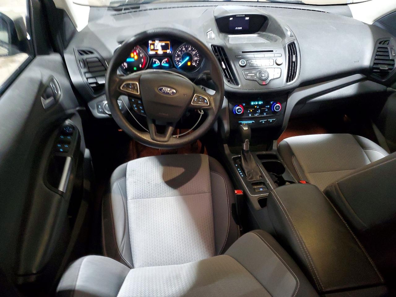 2017 FORD ESCAPE SE photo 15