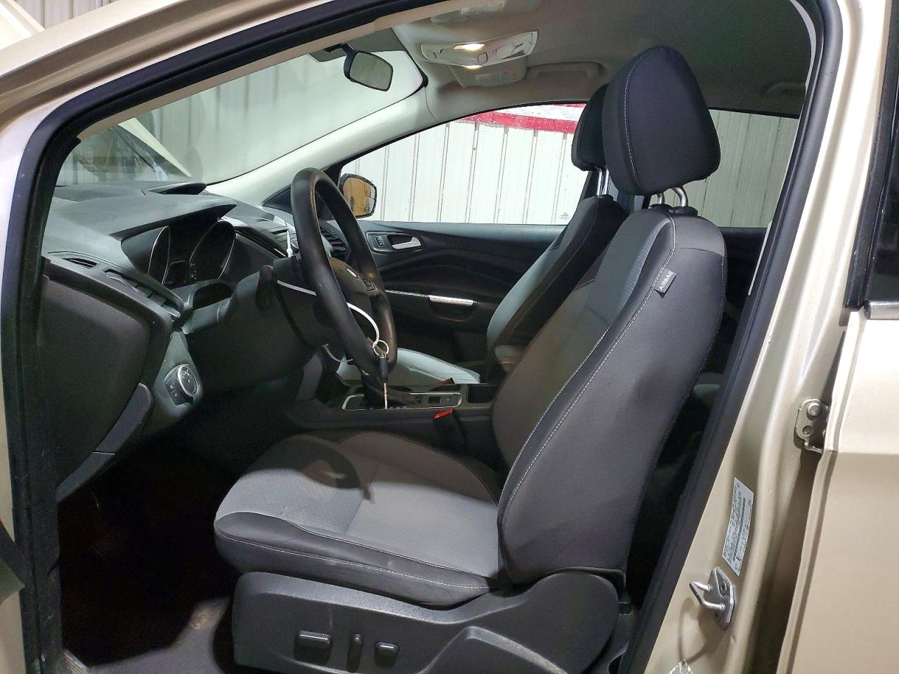 2017 FORD ESCAPE SE photo 13