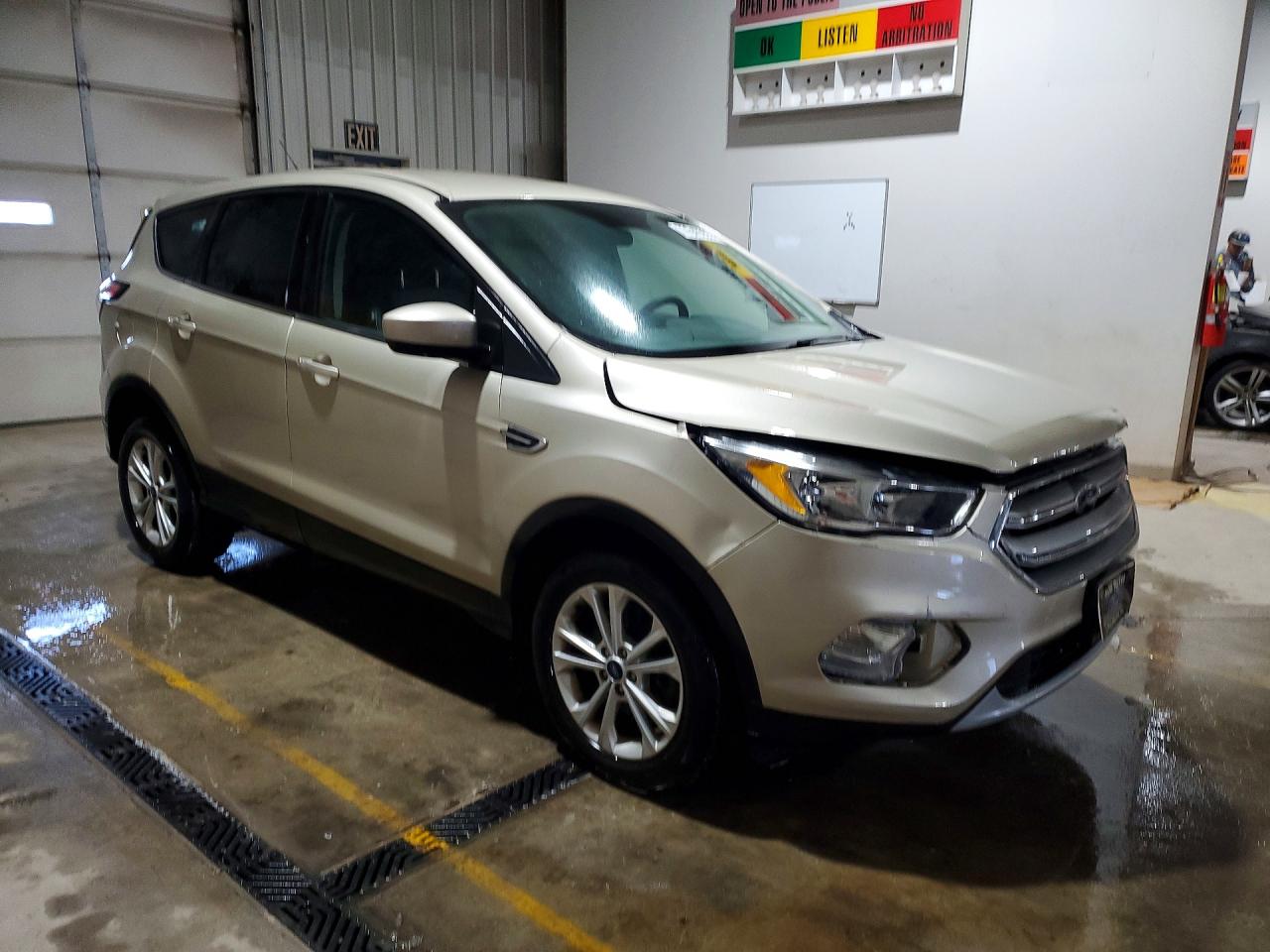 2017 FORD ESCAPE SE photo 7