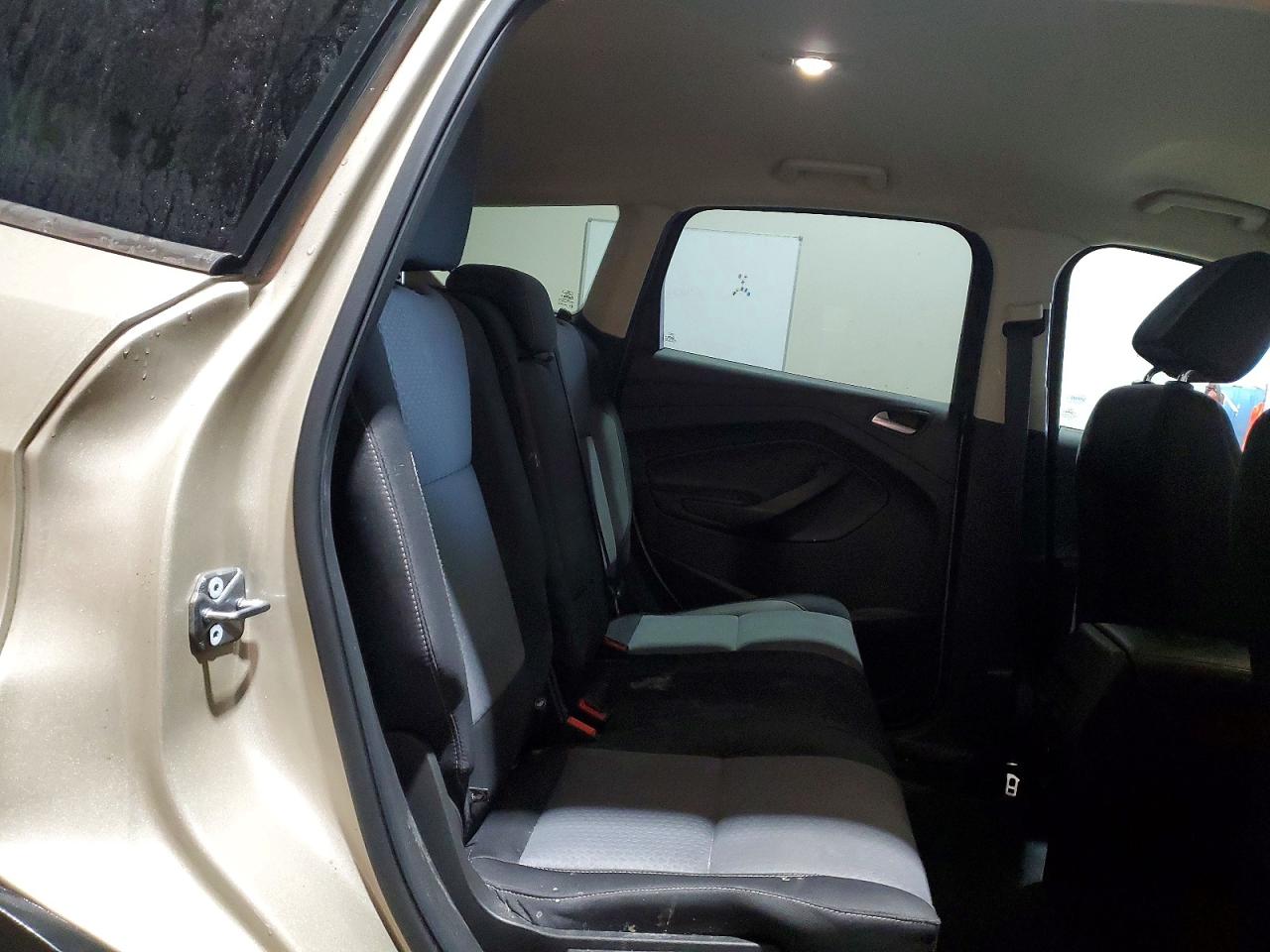2017 FORD ESCAPE SE photo 21