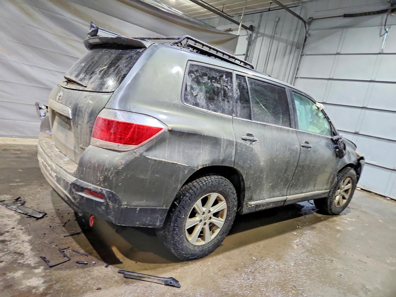 2012 TOYOTA HIGHLANDER BASE photo 5