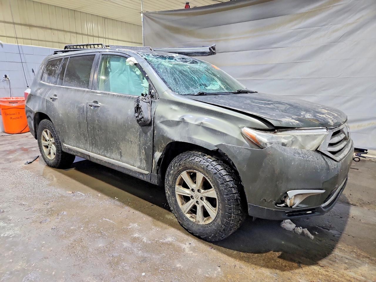 2012 TOYOTA HIGHLANDER BASE photo 7
