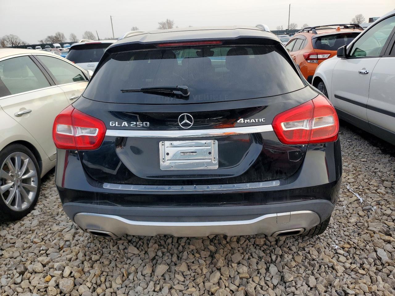 2019 MERCEDES-BENZ GLA 250 4MATIC photo 11