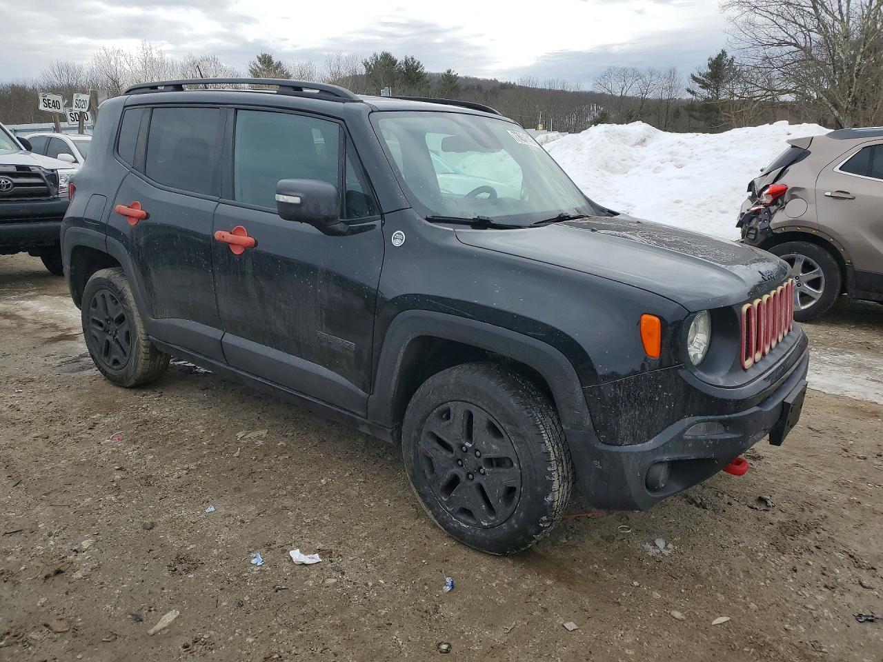 2017 JEEP RENEGADE TRAILHAWK photo 4