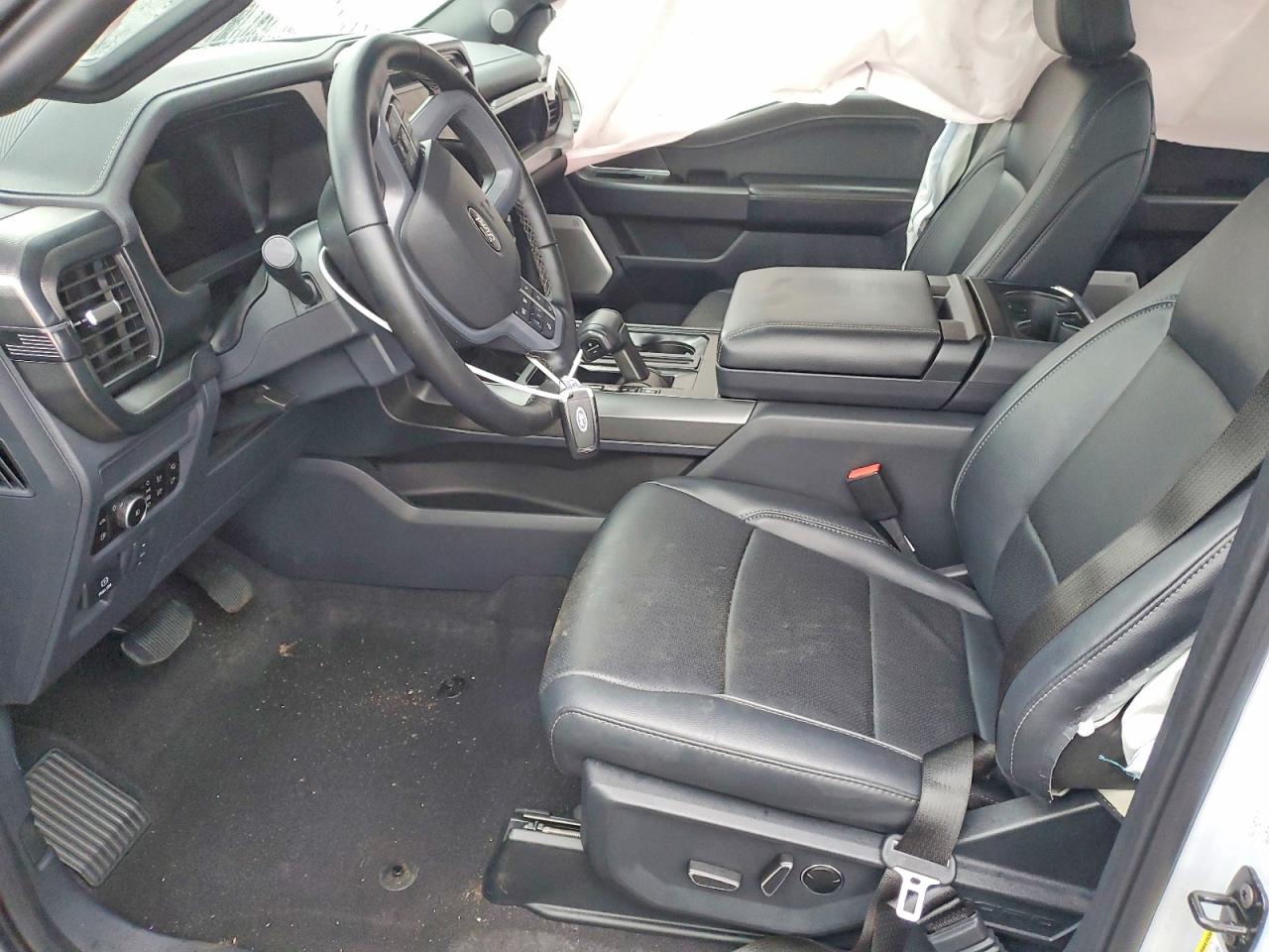 2025 FORD F150 LARIAT photo 13