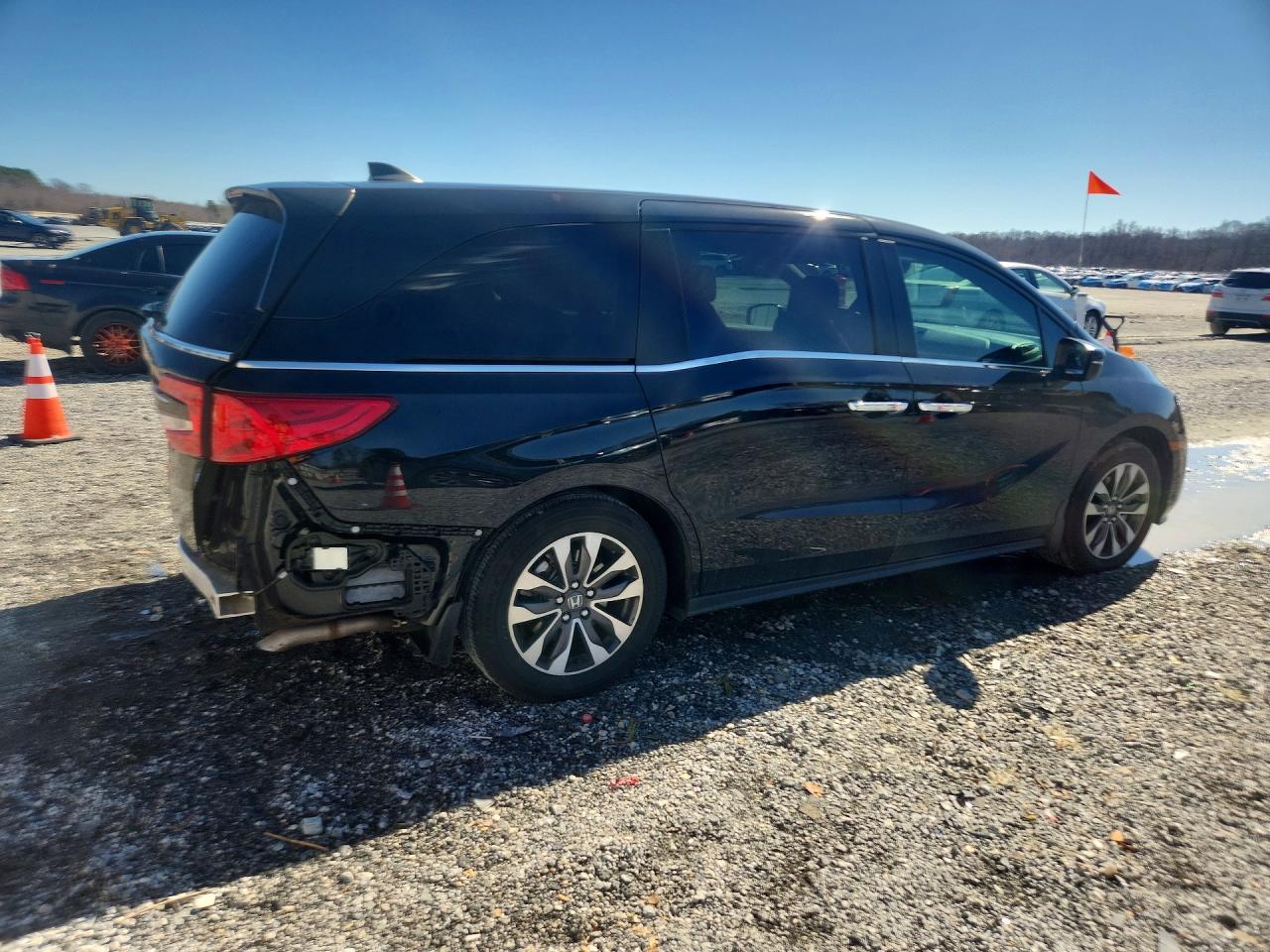2024 HONDA ODYSSEY photo 3