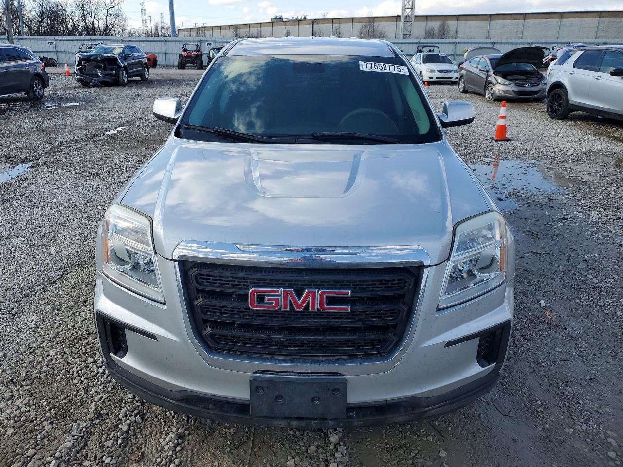 2017 GMC TERRAIN SLE photo 5