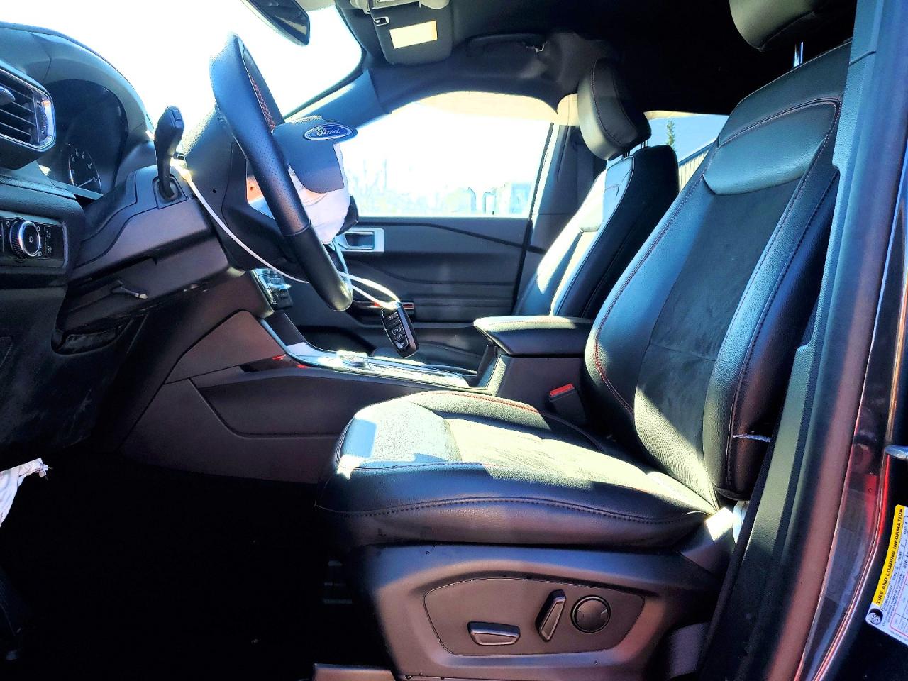 2024 FORD EXPLORER ST-LINE photo 7