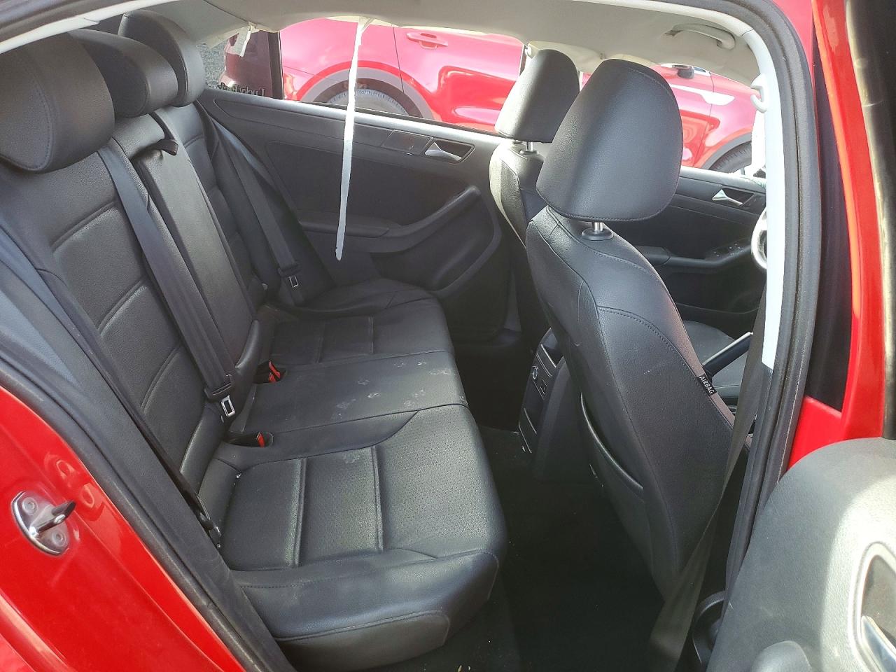 2011 VOLKSWAGEN JETTA SE photo 10