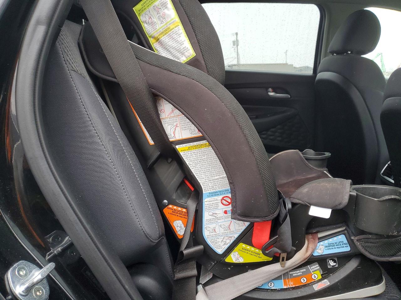 2019 HYUNDAI SANTA FE SE photo 21
