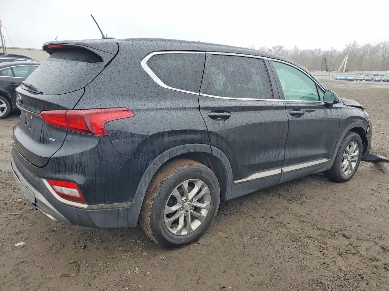 2019 HYUNDAI SANTA FE SE photo 5
