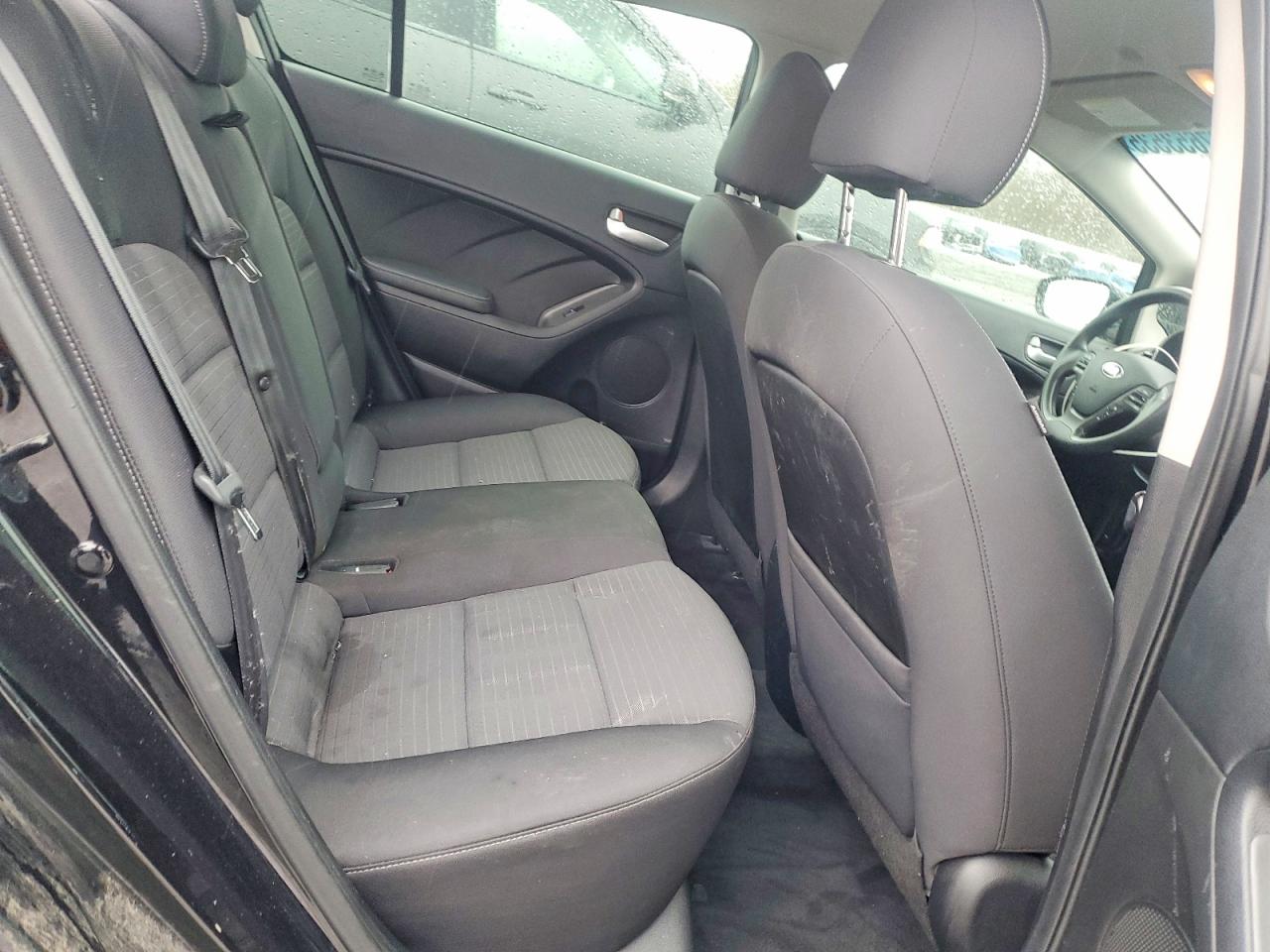 2017 KIA FORTE LX photo 10