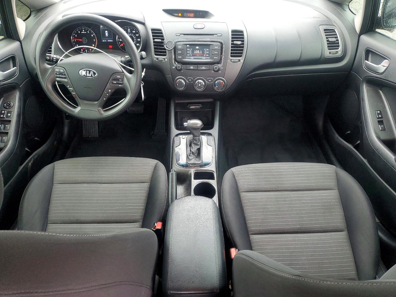 2017 KIA FORTE LX photo 8