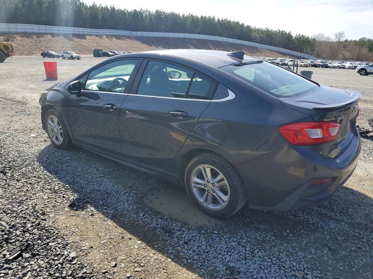 2017 CHEVROLET CRUZE LT photo 3