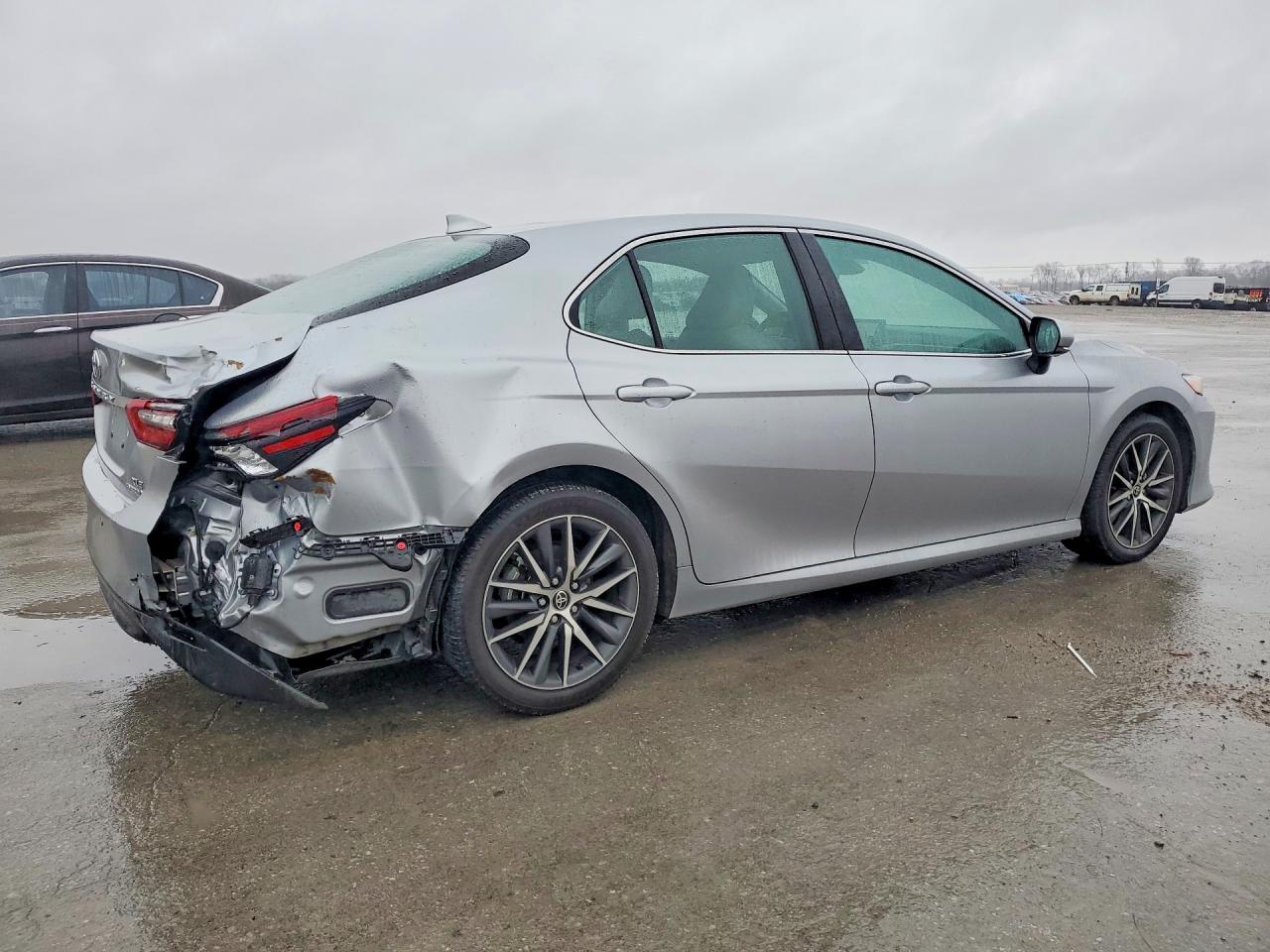 2022 TOYOTA CAMRY XLE photo 5