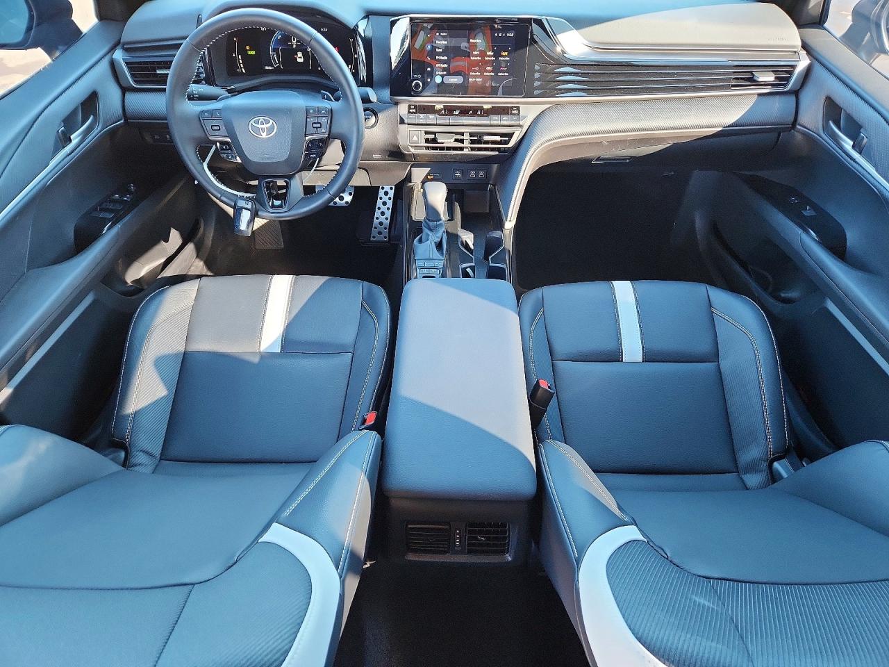 2025 TOYOTA CAMRY SE photo 15