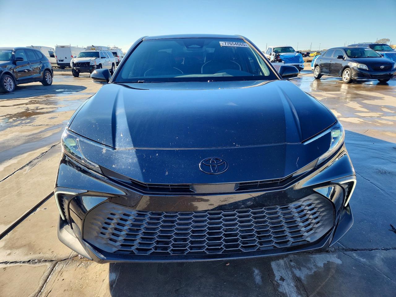 2025 TOYOTA CAMRY SE photo 9