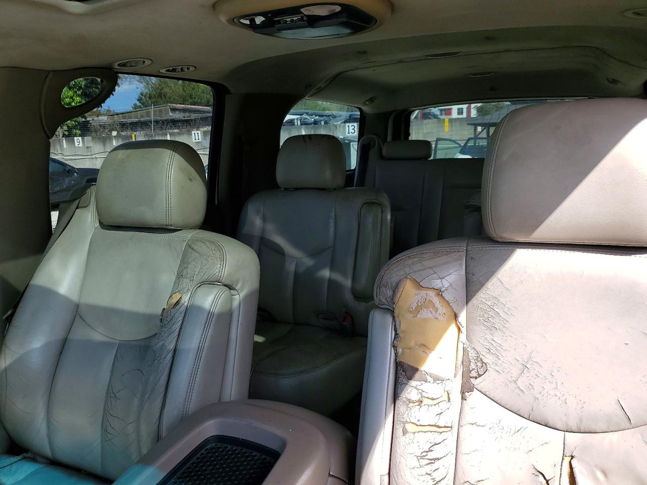 2003 CHEVROLET SUBURBAN K1500 photo 28
