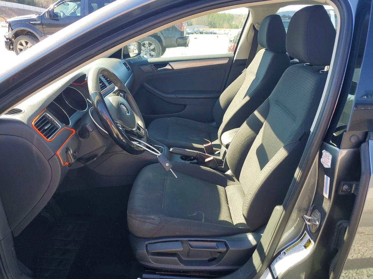 2016 VOLKSWAGEN JETTA SE photo 19