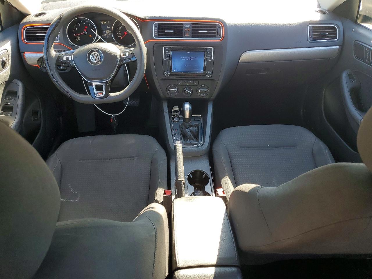 2016 VOLKSWAGEN JETTA SE photo 22